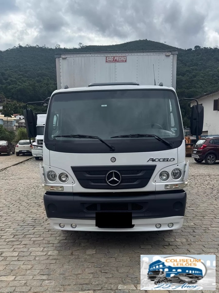 Mercedes Benz Accelo 815 2019